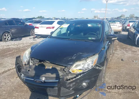 2014 Ford Focus Se z USA, uszkodzony, nr VIN 1FADP3F29EL297854